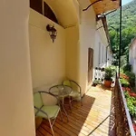 Old Town Story House Braşov