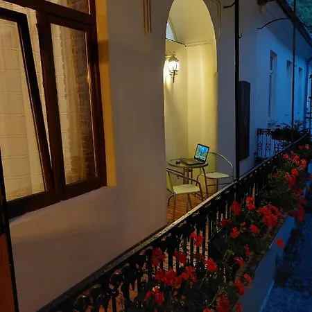 Old Town Story House Apartment *