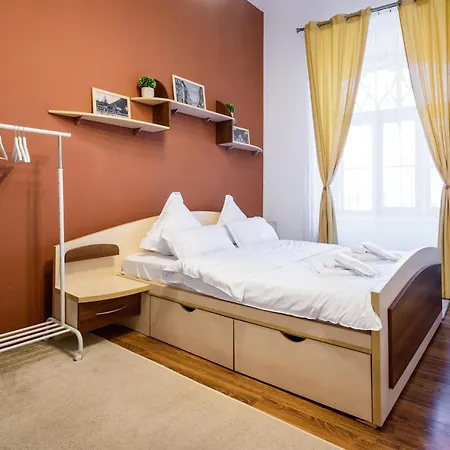 Old Town Story House Braşov