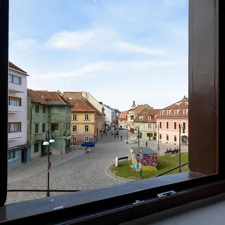 Apartment Old Town Story House Brasov