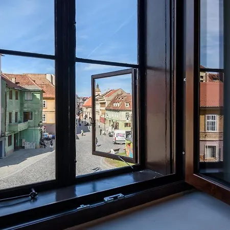 Daire Old Town Story House *