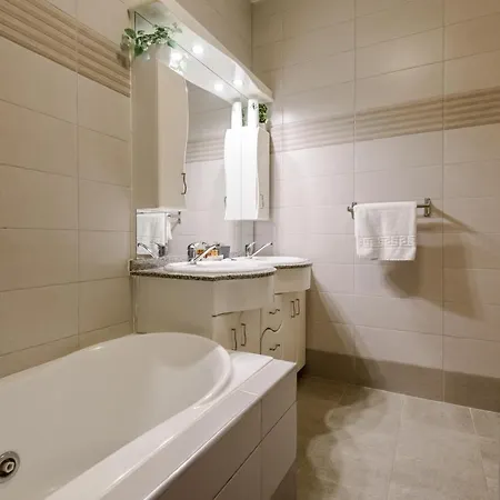 Old Town Story House Apartment *