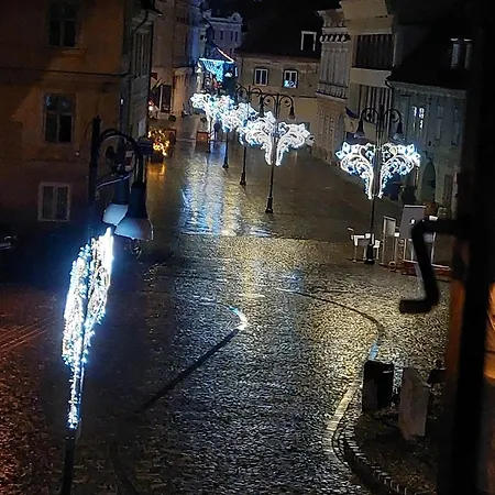 Old Town Story House Apartment Brașov