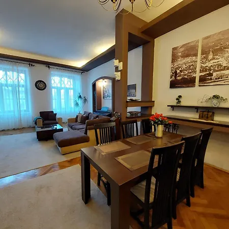 アパート Old Town Story House