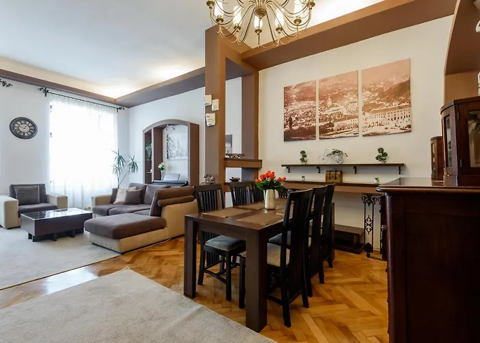 Apartment Old Town Story House *