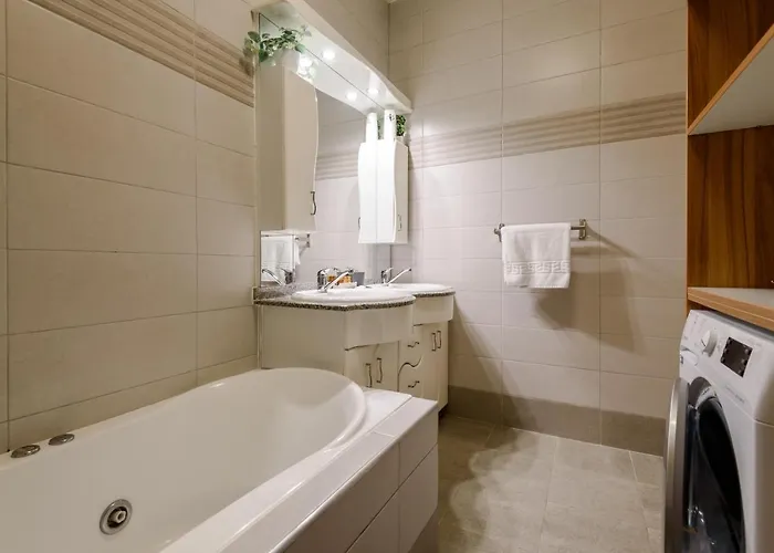 Old Town Story House Apartment *