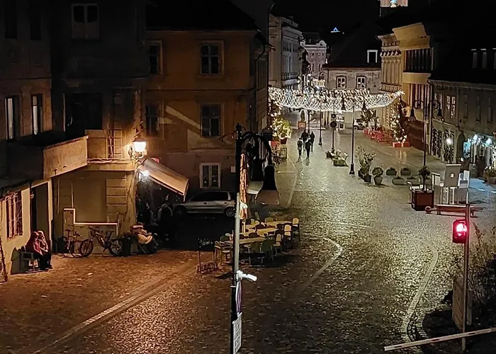 Old Town Story House Apartment Brasov