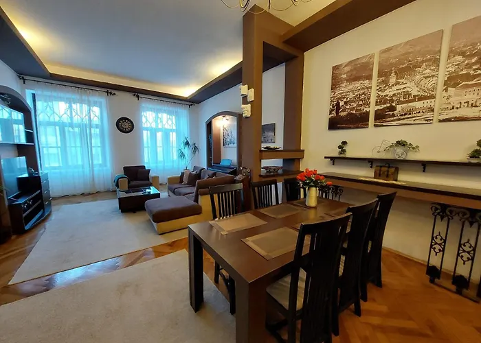 Apartment Old Town Story House