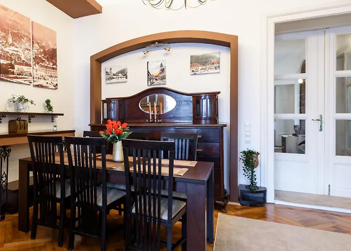 아파트 Old Town Story House 브라쇼브